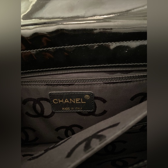 2002-2003 CHANEL Choco Bar Patent Leather shoulder bag - Picture 4 of 5